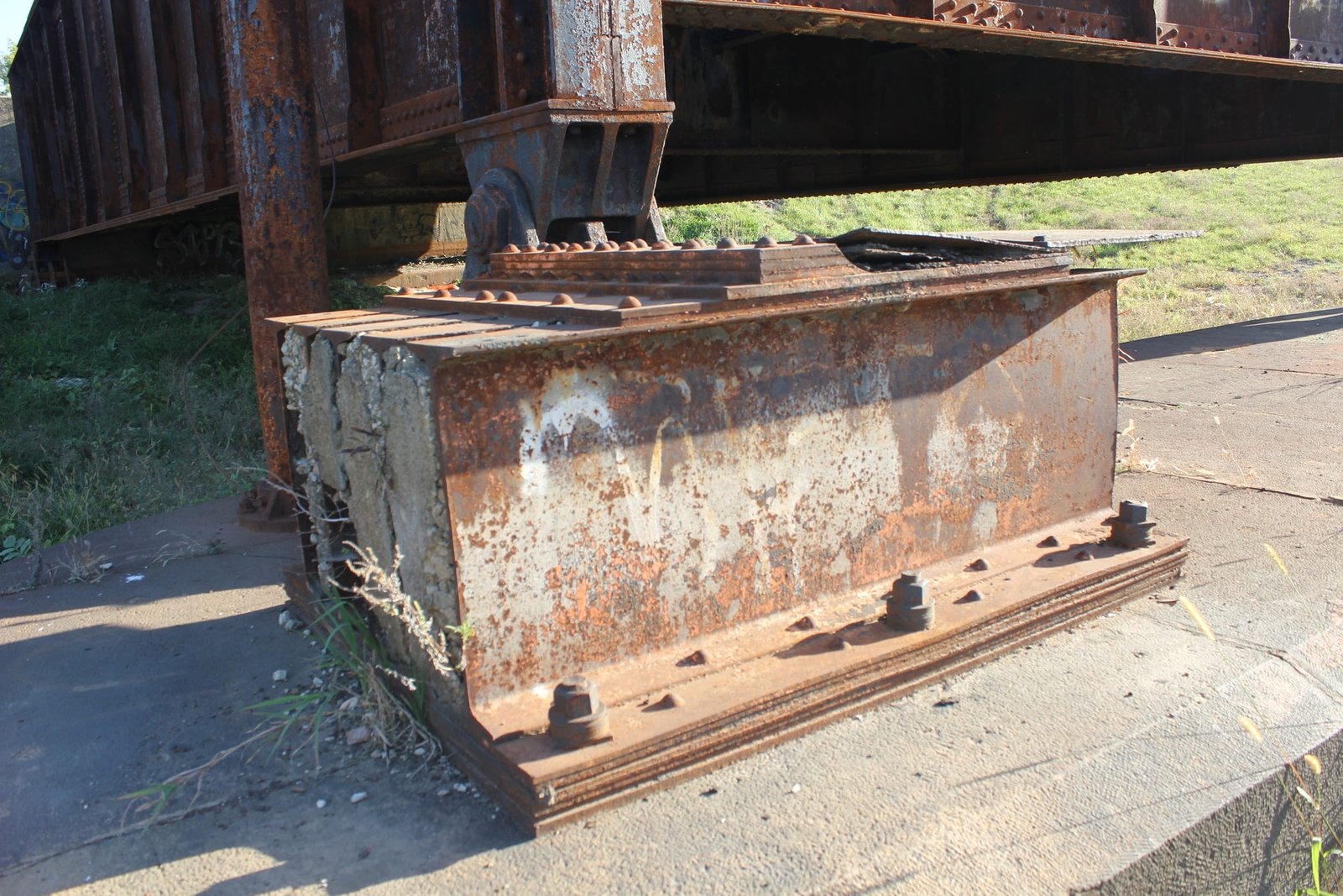 Bearing block, east pier (pier #1)